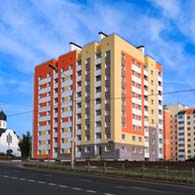 ул. Раздольная, 76 корпус 5 - 9-этажный кирпичный жилой дом с офисными помещениями. Построен в 2020 г.